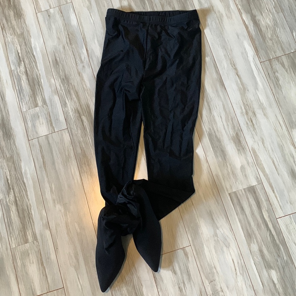 Simons shoes and leggings combo AIO size 7 shoes